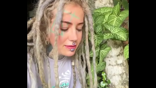 Not a crazy cat lady triying to make cat friends here :D 