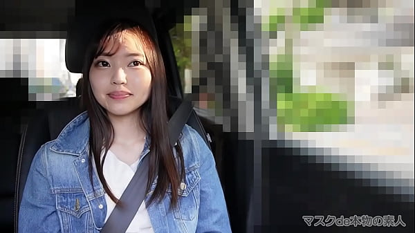 Play MP4 - 『完全顔出し』乃木坂クラスの抜群の透明感の超絶美人登場！！福祉関係を学