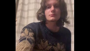 Nonton Your Submissive Bff Puts On A Show For You thumbnail