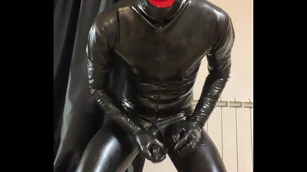 Masturbating in_total black latex