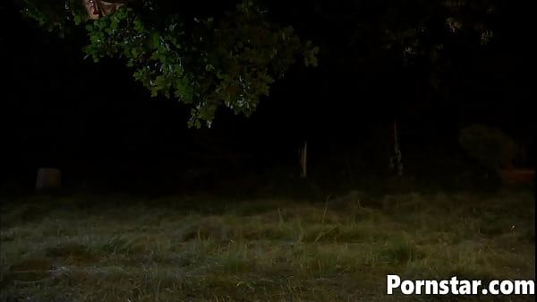 Play MP4 - Stunning Babe Mya Luanna Loves Outdoor Sex