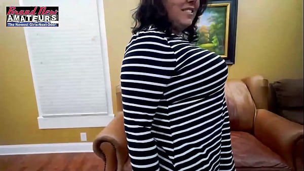 Play MP4 - Winter Hill In A Late-30s Nympho Who Is Looking For Regular Action&excl;