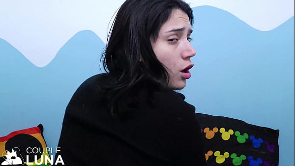 Novinha Cachorra Quicando Gostoso Num Pau Grande! Squirting And Cum thumbnail