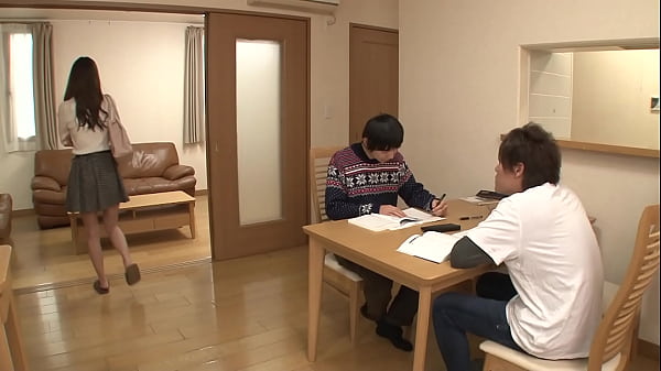 Nonton いいんスカ！？ 覗きがバレて&hellip;謝ろうとすると逆に誘われ&hellip;なんか、友とパコれた日の話。笑【パート2】 thumbnail