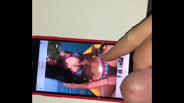 Play MP4 - Handjob for andrea