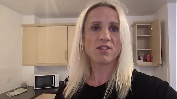 It's almost bedtime and i'm watching today's latest dildo scene i'm happy with how it's turned out confident that i 