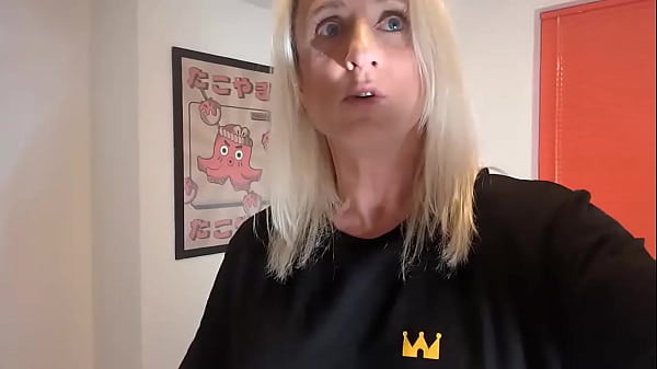 Nonton It's Almost Bedtime And I'm Watching Today's Latest Dildo Scene.i'm Happy With How It's Turned Out...im Confident That I... thumbnail