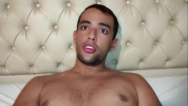 Play MP4 - DEPOIS DA BALADA FORAM PARA O MOTEL&comma; ROLOU UM CLIMA DE APAIXONADINHOS&period;