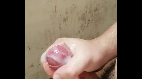 Só a gozada no final do_banho sjc