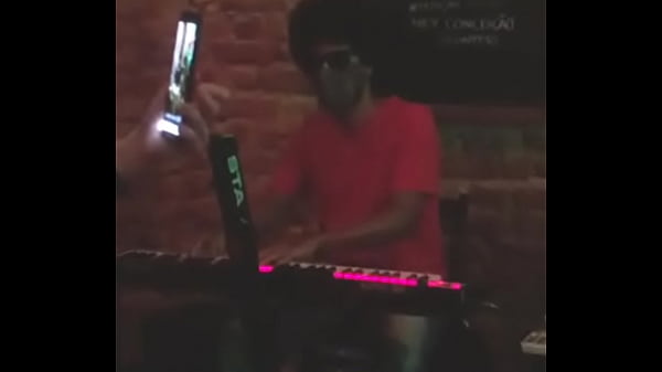 Bruno knows how to solo very well in keyboard 
