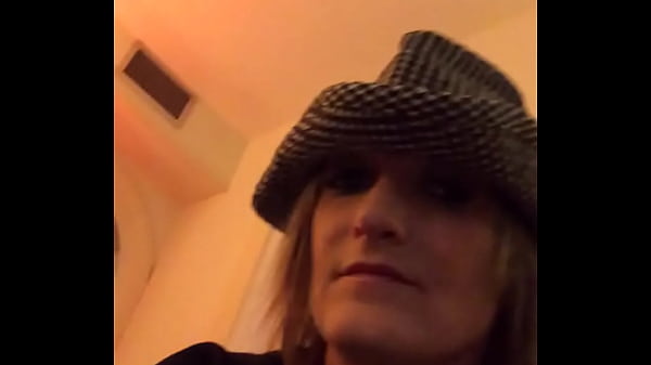 trim.E115BFA5-37B3-498A-880C-C58657EFA44B.MOV 