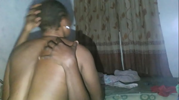 Play MP4 - I fucked this nigerian girl till her weave fell off