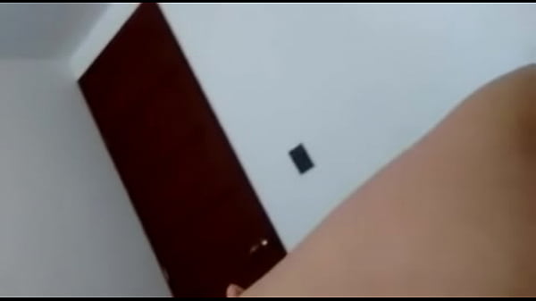 Play MP4 - Me la ech&eacute; en el hotel en nuestras vacaciones