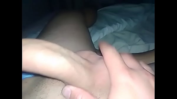 Play MP4 - Masturbando