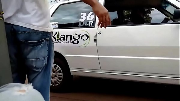 Uno de Firma mit Leiter, die Camaro platziert, um 4k Full HD zu saugen 