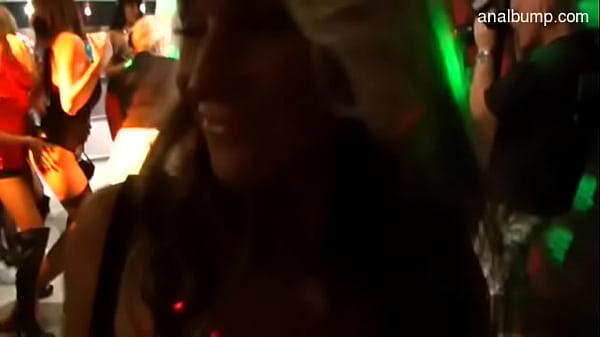 Cute pornstar deepthroat