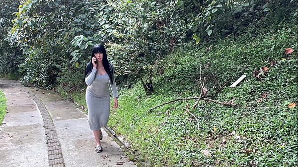 Nonton Colombian Milf Invites Us To Eat In Exchange For Fucking Her Ass Hard thumbnail