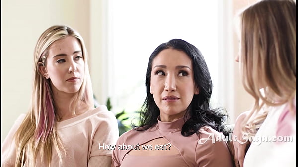 Play MP4 - Things Get Heated Between Straight Girlfriends