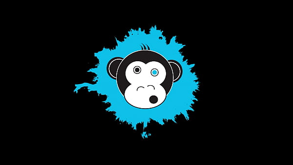 Taylor Vixen Shows Off Her Amazing Big Natural Tits