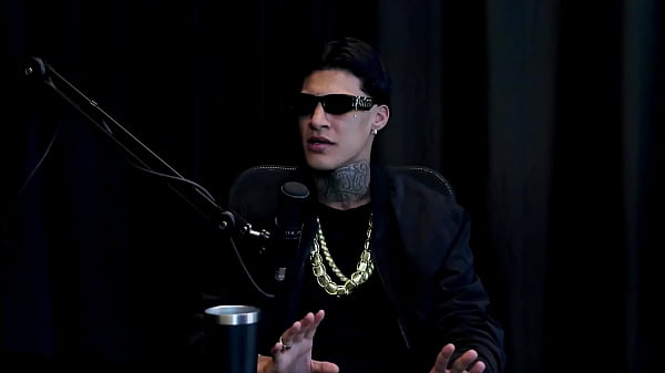 Gravou uma suruba gay entrou no job por causa de um amigo da m&atilde;e e divulgava o trabalho nas ruas gabriell rios watch sheer red