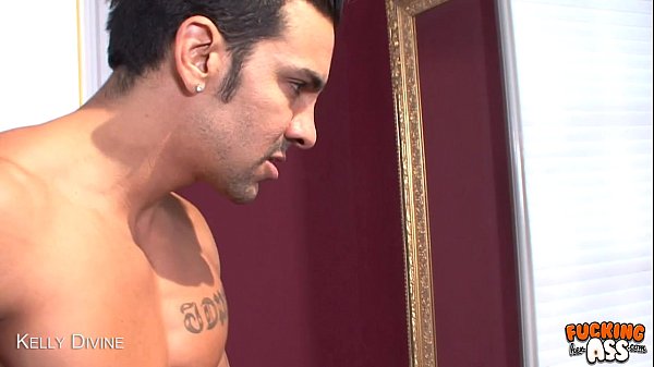 Brunette Kelly Divine riding cock_anally
