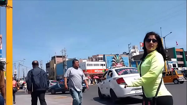 Gallina vieja con buena cola 