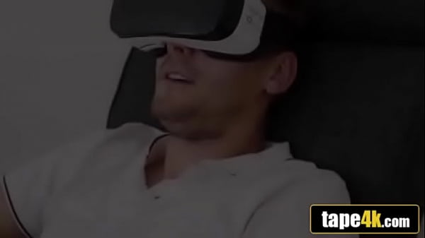 Nonton Paula Shy.mp4 thumbnail