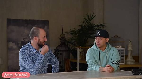 Play MP4 - Accidental Nudity During Tv Show&period; Tv Host Seducing A Players&period; Upskirt