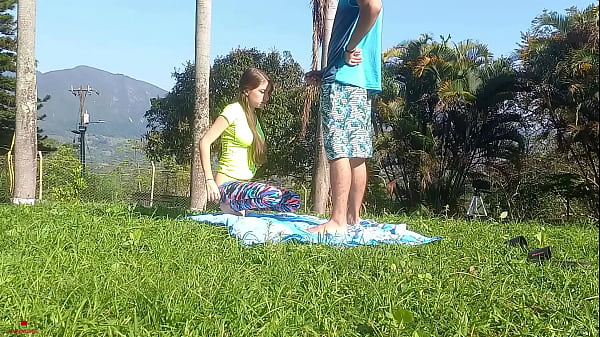 Follada Entre Hermanastros thumbnail