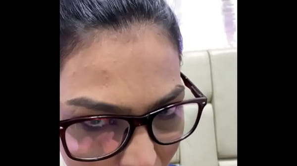 Play MP4 - mi  profesora caliente se masturba con dildo