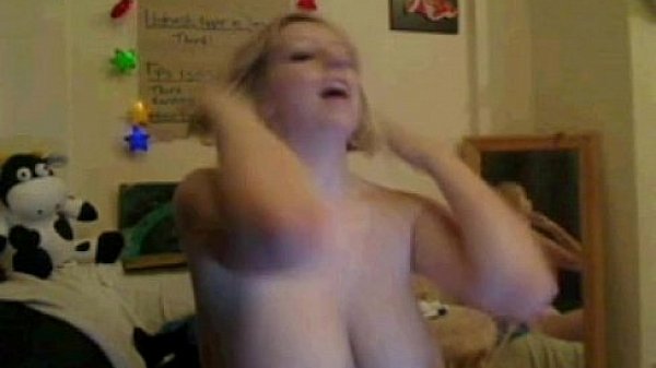 Natural busty blonde takes a shower 