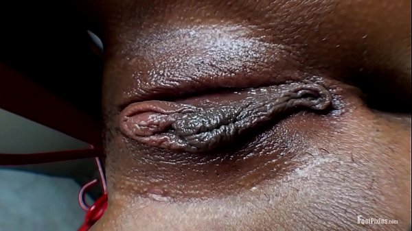 Model O Chair Dance Banana Play thumbnail