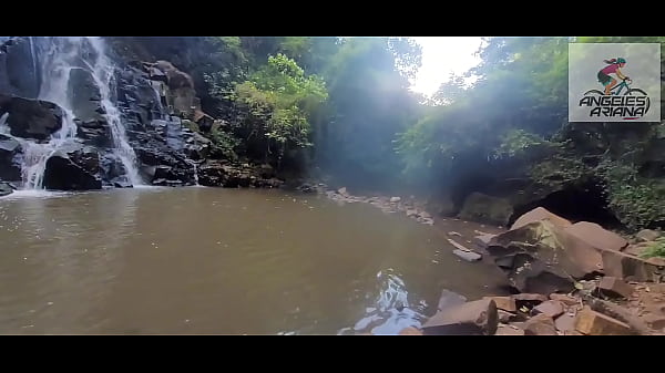 Se Me Fue De Las Manos Y Dos Tipos Me Terminaron Cogiendo Al Aire Libre En Brasil thumbnail