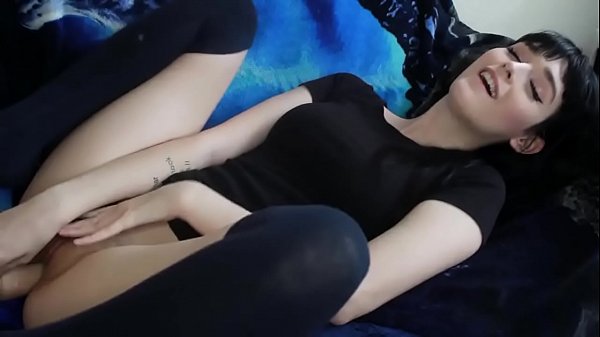 INNOCENT PETITE GIRL HAVE A BIG_ORGASM