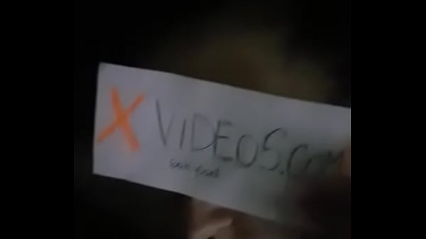 LE LLENO LA CARA DE LECHE 