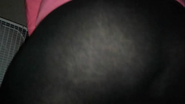 Big butt chick_twerking