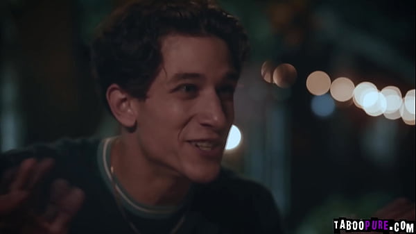 Nonton Lexi Lore Gets Fucked By Her Classmates Parker Ambrose And Axel thumbnail