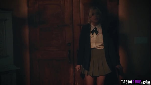 Nonton Lexi Lore Gets Fucked By Her Classmates Parker Ambrose And Axel thumbnail