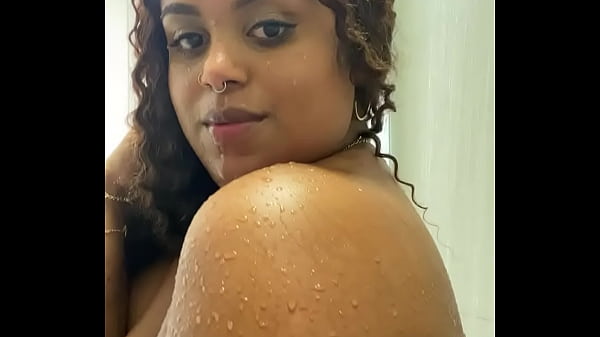 Safada Se Acariciando No Banho Gostoso thumbnail