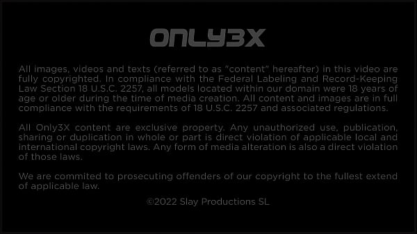 Bella modele catches a rain of cum outdoor by the pool 