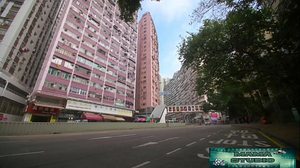 Nonton Mama Studio Em Milf Gostosa Malhando Na Pica Do Moreno Bbc thumbnail