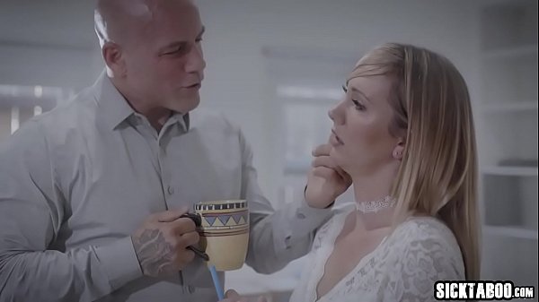 Secretary milf with big tits fucked by a perverted boss