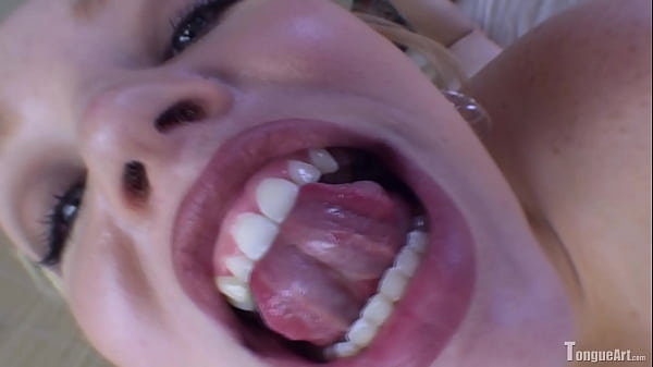 Pixie Gets Nude Sucks thumbnail