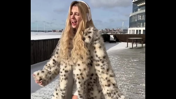 Don't You Just Wanna Dance? Do You Like To Watch Me Dance? thumbnail