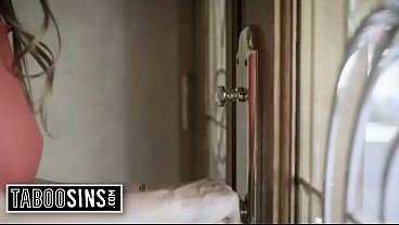 Nonton Abigail Mac Submits Her Pussy To Stalker Who Broke Into Her House thumbnail