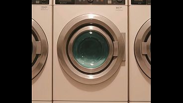 Nonton Heatwave Ep 0 thumbnail