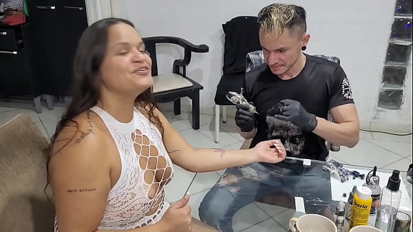 Nonton Tatoo Em Troca Do Meu C&uacute; !!! Doeu Machucou Tatuaador Safado thumbnail