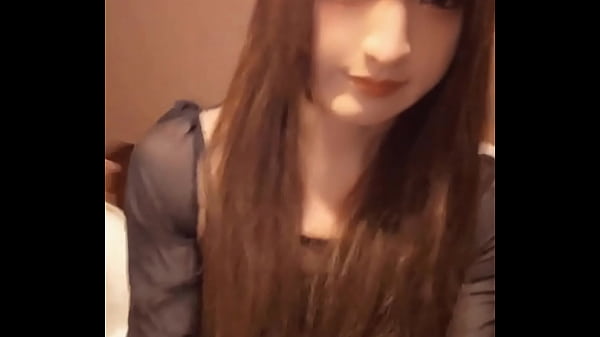 【個撮】美人な男の娘がトイレする動画