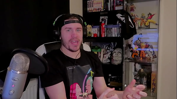 Play MP4 - This An&excl;mal Crossing Game Goes Very Wrong