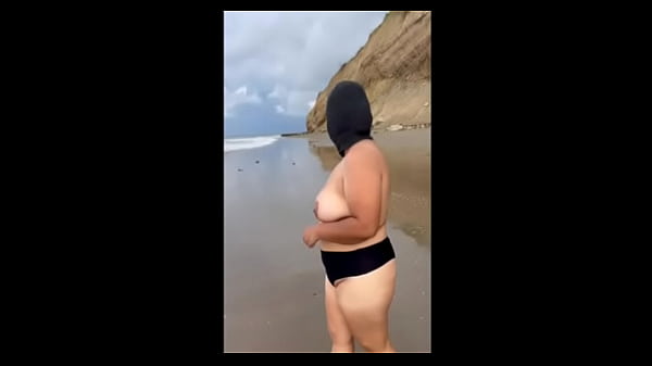 How nice chubby Mexican girl_strips naked on_the beach